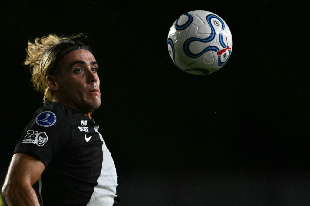 Vasco perde de 3 a 0 em casa e torcida ataca Renato Gaúcho