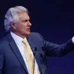 Caiado compara Lulinha a Flávio e critica Lula