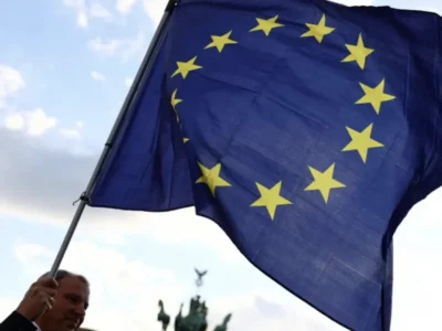 UE enfrenta crise migratória e avanço da ultradireita