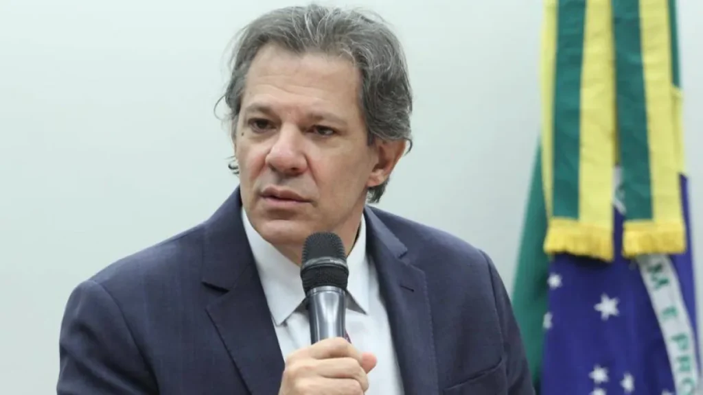 Haddad critica ação 'ostensiva' da PM contra motorista em SP